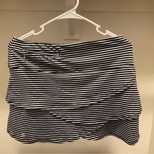 Ggblue black and white stripe skort